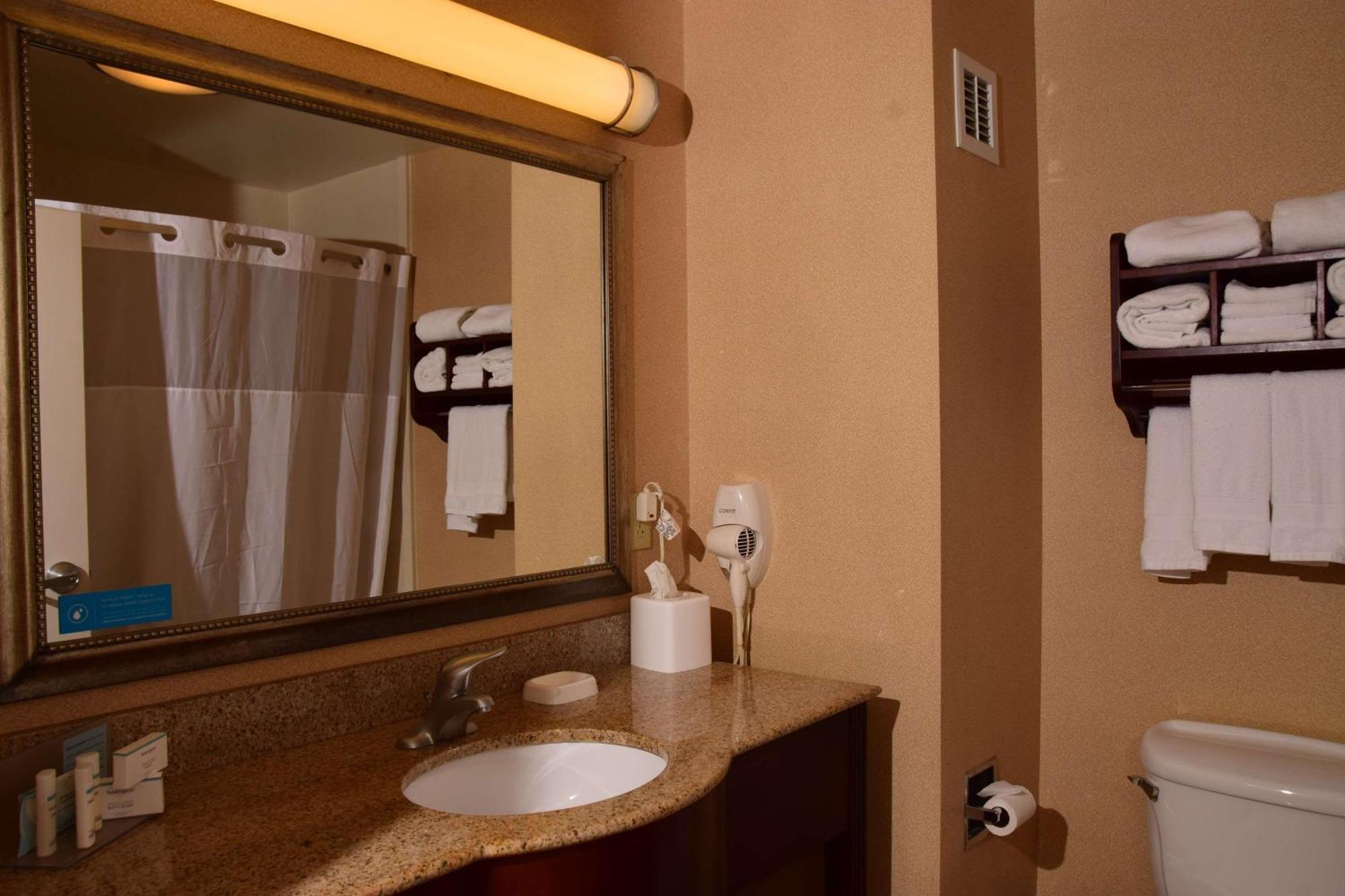 Hampton Inn Индиана Екстериор снимка